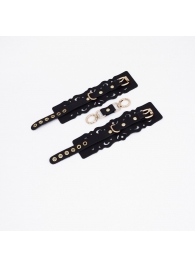 Черные кожаные наручники с узорами и золотистой фурнитурой - Crazy Handmade - купить с доставкой в Первоуральске