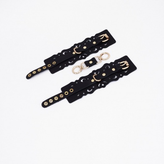 Черные кожаные наручники с узорами и золотистой фурнитурой - Crazy Handmade - купить с доставкой в Первоуральске